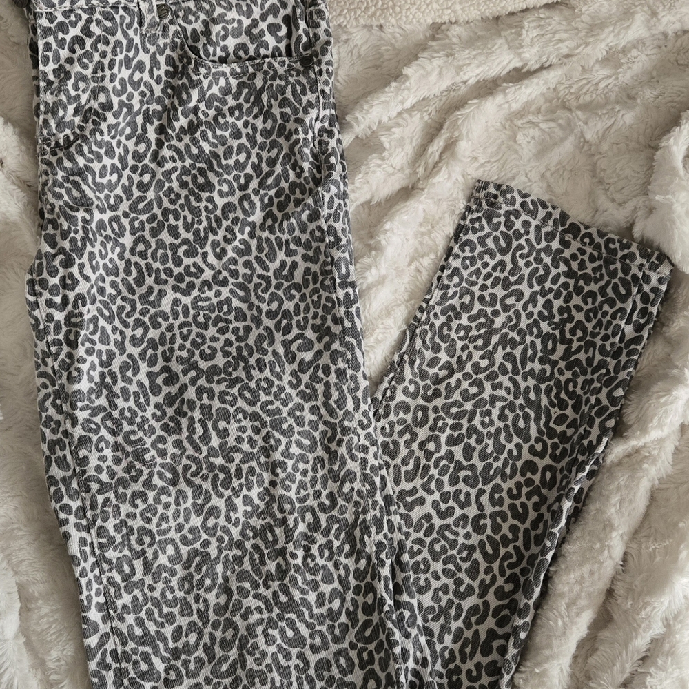 Leopard Print Ankle Pants